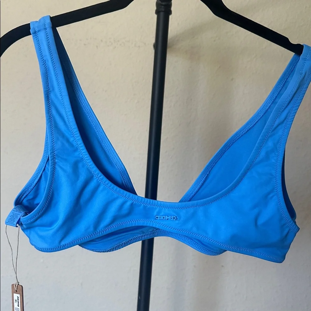 SKIMS Signature Swim Plunge Triangle Top Size XL‎ NWT in Tide